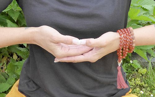 Bild "Chakren Malas:Mudra-Sakralchakra-2-500.jpg"