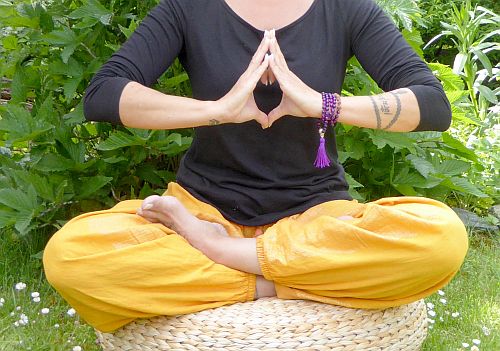 Bild "Chakren Malas:Mudra-Stirnchakra-1-500.jpg"