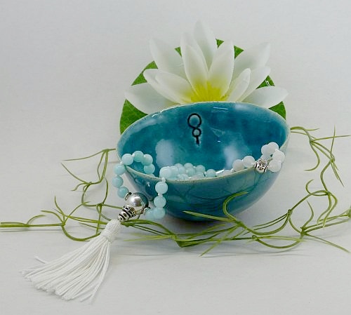 Bild "Keramikschalen:Schale-klein-tuerkis-mitMala-2-500_ji.jpg"