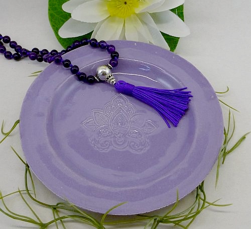 Bild "Keramikschalen:Teller-lavendel-Manj-Mantra-Mala-2-500_ji.jpg"