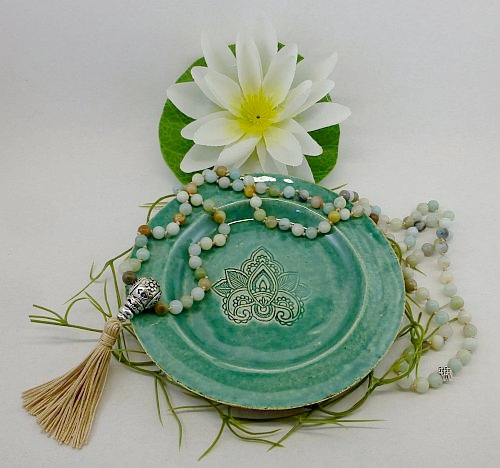 Bild "Willkommen:Teller-hellgruen-Lotus-Mala-500_ji.jpg"