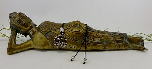 Bild "Yogaschmuck:Lotuskette-schwarz-1-500_ji.jpg"