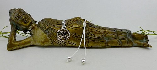 Bild "Yogaschmuck:Lotuskette-weiss-1-500_ji.jpg"